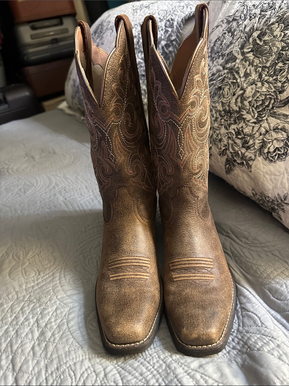 Ariat Women’s Brown Embroidered Western Ankle Booties
